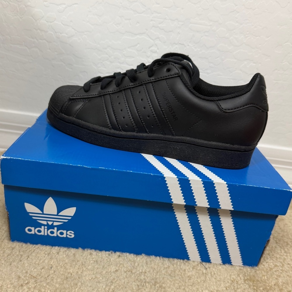 Adidas superstar j‎